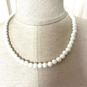 Vintage white beaded necklace